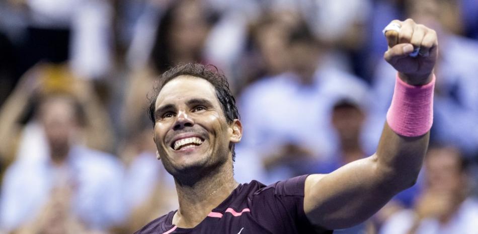 El español Rafael Nadal celebra su victoria sobre el australiano Rinky Hijikata durante la primera ronda de individuales masculinos del torneo US Open Tennis de 2022 en el USTA Billie Jean King National Tennis Center en Nueva York, el 30 de agosto de 2022.
COREY SIPKIN / AFP