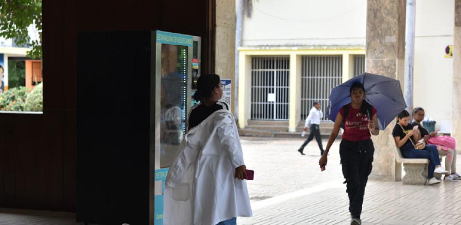 Los estudiantes de medicina en la UASD, aunque afirman es una carrera costosa, destacan las facilidades y los cómodos créditos en la academia del Estado. Jorge l. martínez /LD