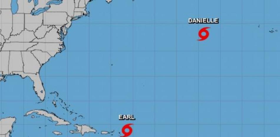 Tormenta Earl en el Caribe. Imagen capturada por el Centro Nacional de Huracanes (NHC), por sus siglas en inglés.