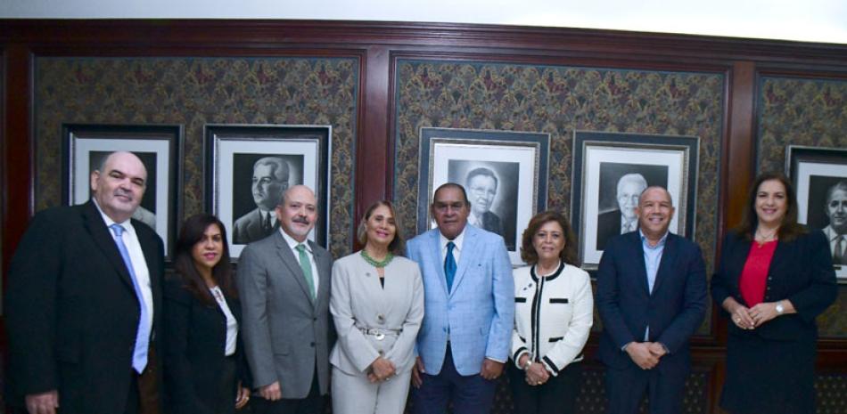 Instituto Dermatológico Dominicano y Cirugía De Piel “Dr. Huberto Bogaert Díaz.