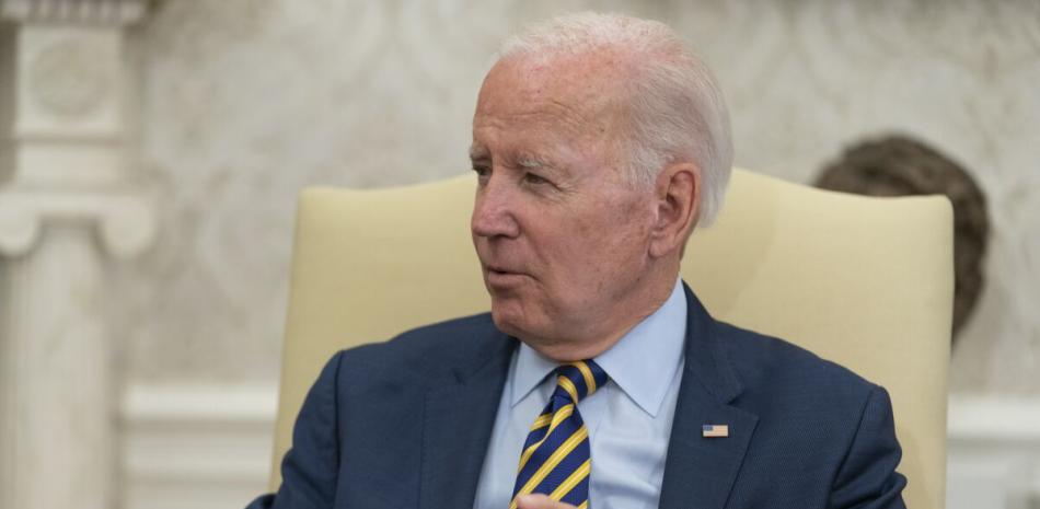 Joe Biden durante su encuentro con los familiares de los dos Estadounidense que están presos en Rusia