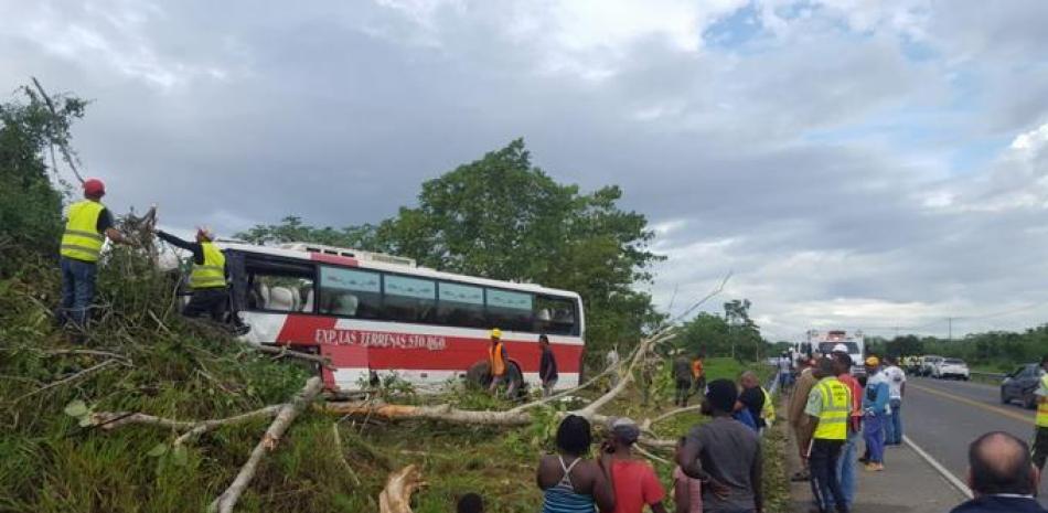 Imagen de archivo de un accidente de autobús en Santo Domingo Este en 2019. Foto: José Alberto Maldonado / Listín Diario