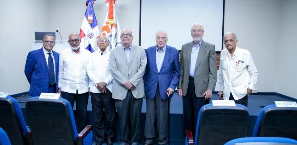 Fausto Rosario Adames, Persio Maldonado, Rafael Báez Pérez, Roberto Cassá, Bernardo Vega, Eduardo García Michel y Fernando de la Rosa