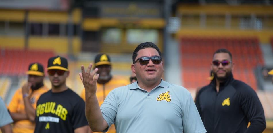 El gerente Ángel Ovalles en las prácticas del equipo amarillo.