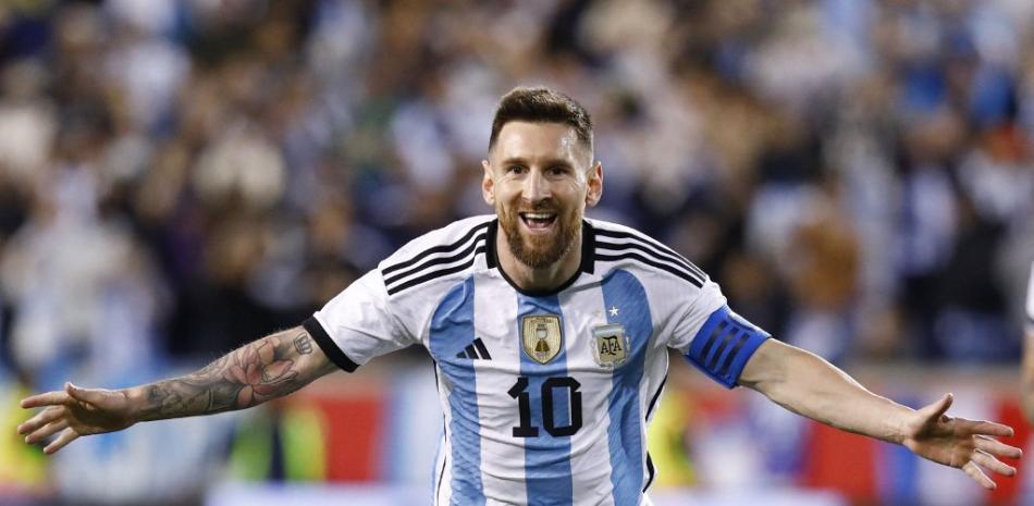 Lionel Messi de Argentina celebra su gol durante el partido amistoso de fútbol internacional entre Argentina y Jamaica en el Red Bull Arena en Harrison, Nueva Jersey, el 27 de septiembre de 2022.
Andrés Kudacki / AFP