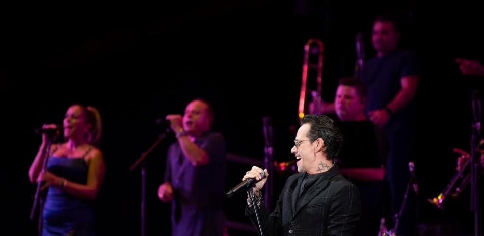 Marc Anthony no dejó conforme a una parte del público que asistió a su más reciente concierto en Santo Domingo.