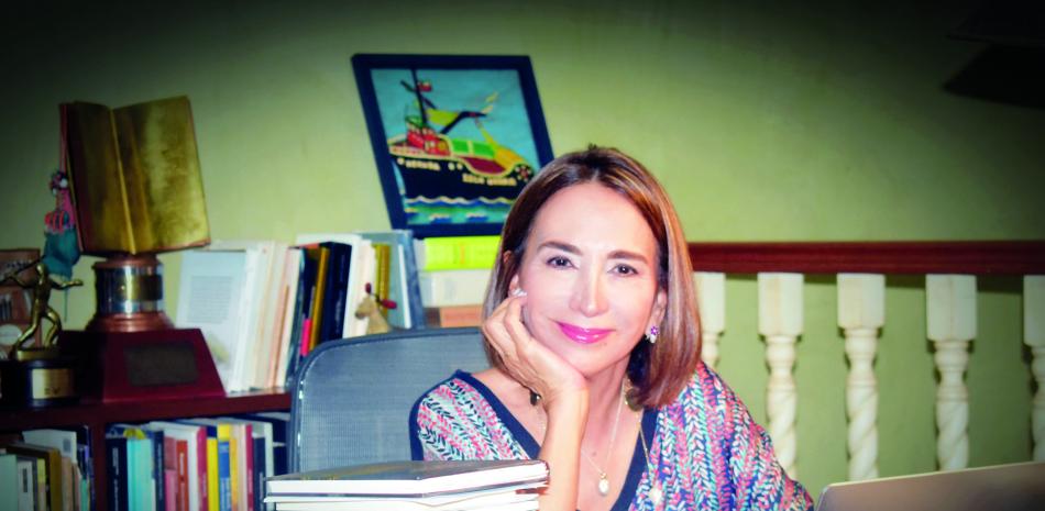 Dominicana Soledad Álvarez gana Premio Casa de América de Poesía Americana por su obra "Después de tanto arder".