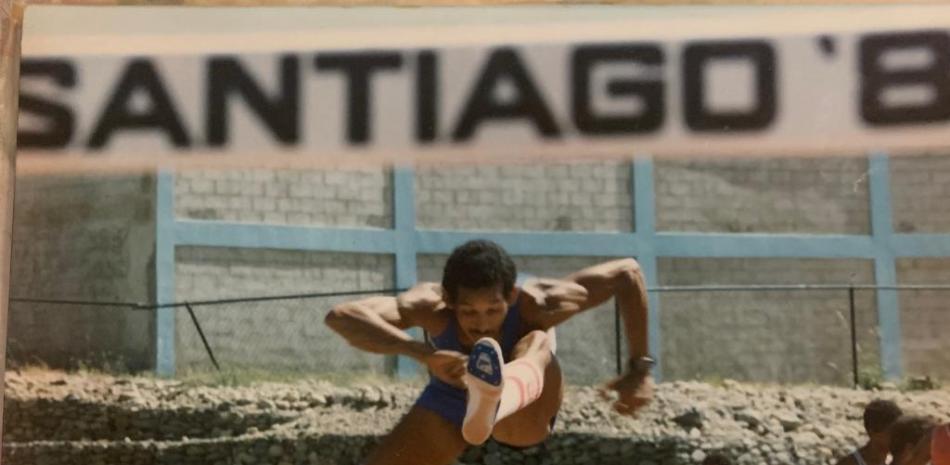 Modesto Castillo durante su actuación en los Juegos Centroamericanos y del Caribe de Santiago en 1986.
