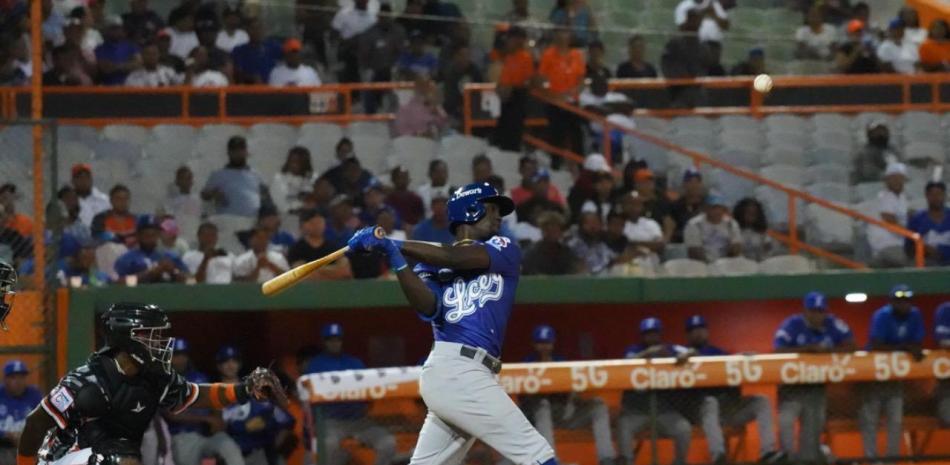 Ronny Mauricio encabezó la ofensiva de los Tigres con tres dobles en la victoria contra los Toros.