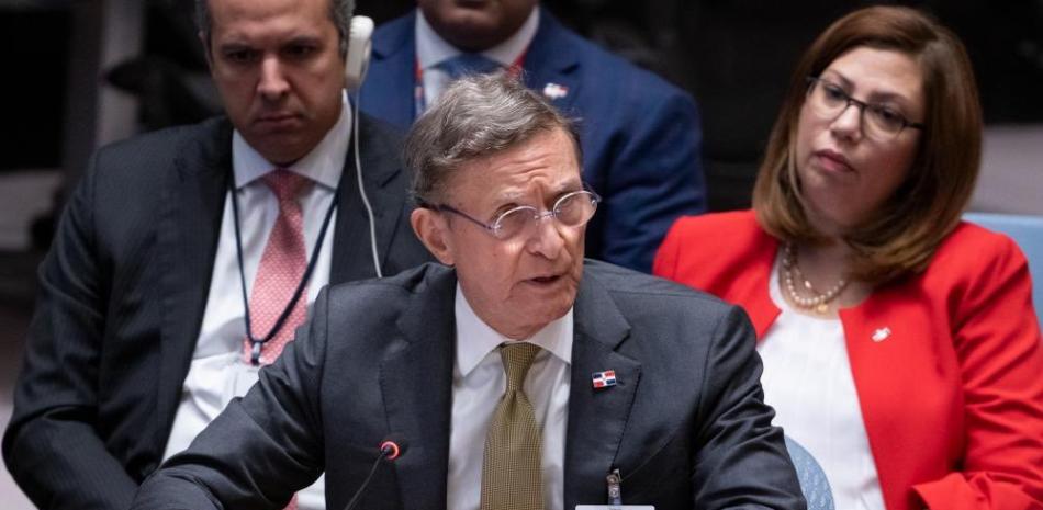 Roberto Alvarez, a mediados de octubre, ofreciendo sus palabras a nombre del gobierno dominicano ante una sesión sobre Haití del Consejo de Seguridad de la ONU.