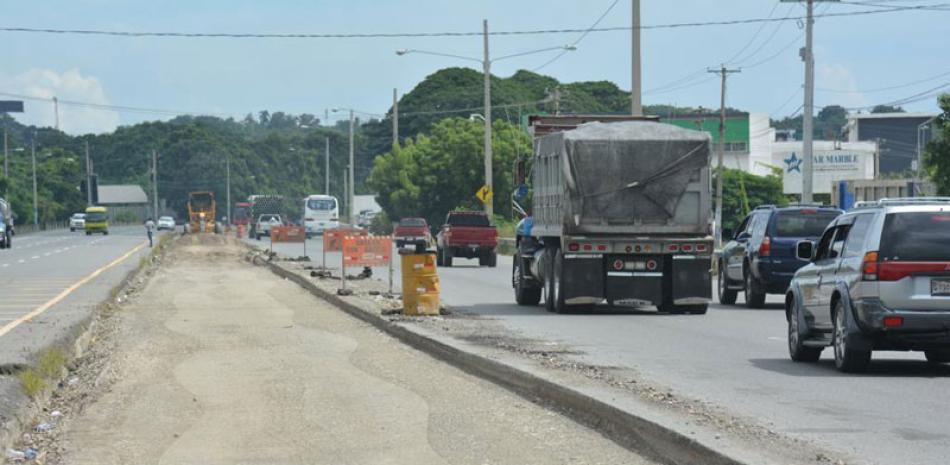 Hay dos kilómetros abiertos en el carril de la vía. raúl asencio/