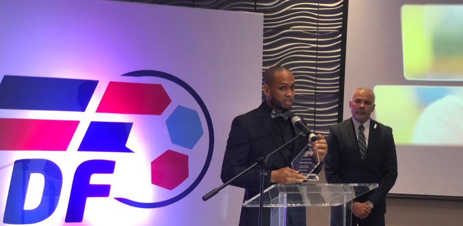 Jayson Madé recibió el premio como el mejor jugador Sub-21.