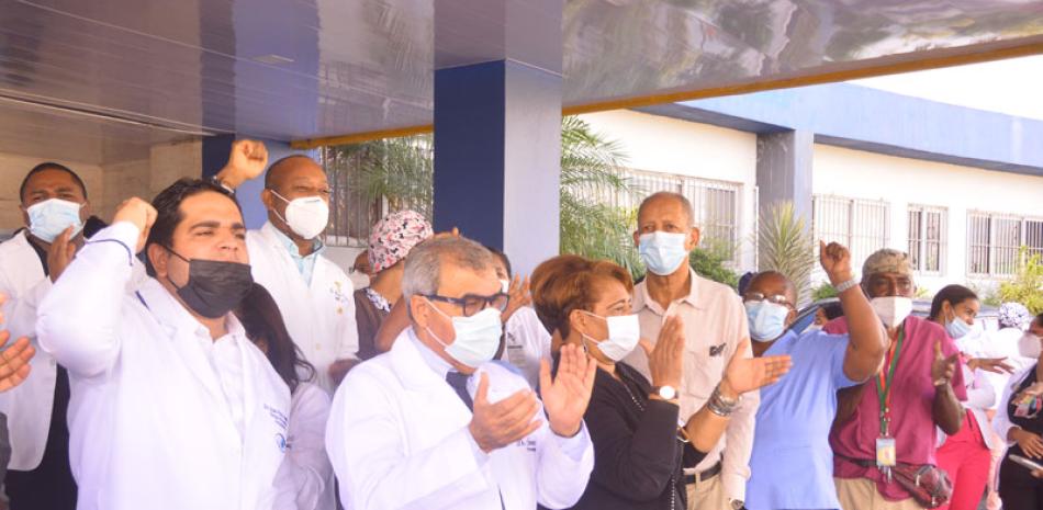 Los dirigentes del Colegio Médico Dominicano continúan luchando contra las ARS.
