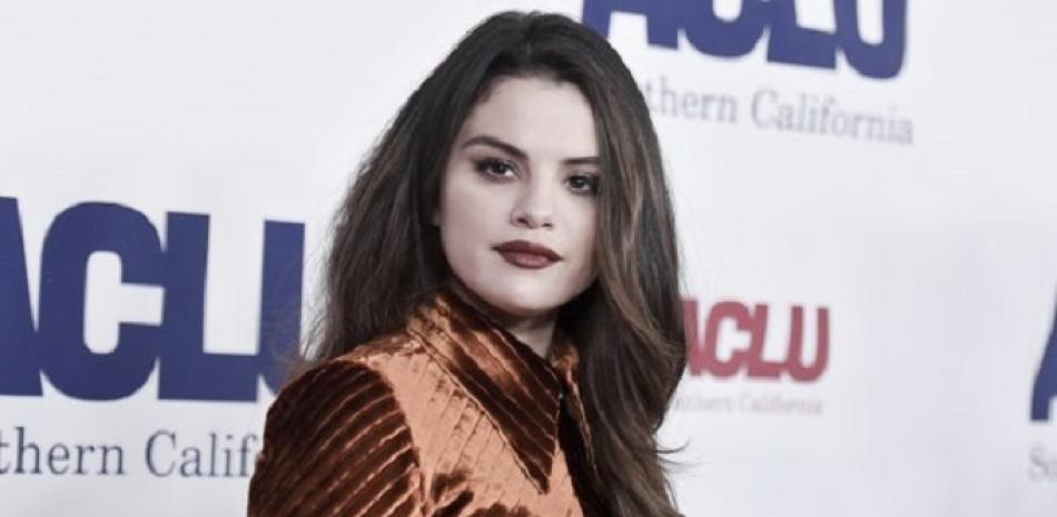 Fotografía de archivo del 17 de noviembre de 2019 de la cantante Selena Gómez durante la cena anual Bill of Rights 2019 de la ACLU en el sur de California, en Beverly Hills, California. (Fotografía de Richard Shotwell/Invision/AP, Archivo)