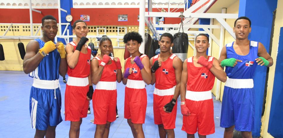 Púgiles dominicanos que participarán en los Campeonatos Mundiales de Boxeo Juvenil a celebrarse desde el 14 de este mes en Alicante, España.