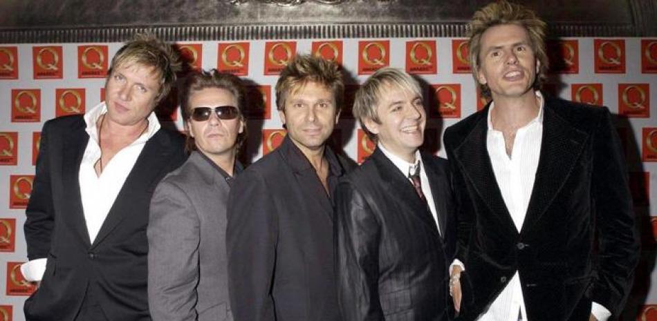 Duran Duran lo integran el vocalista Simon Le Bon, el tecladista Nick Rhodes, el bajista John Taylor, el guitarrista Andy Taylor y el baterista Roger Taylor.