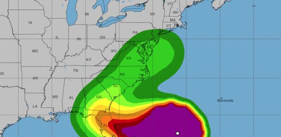 Trayectoria de la tormenta subtropical Nicole, según el Centro Nacional de Huracanes de Estados Unidos (NHC), por sus siglas en ingles.