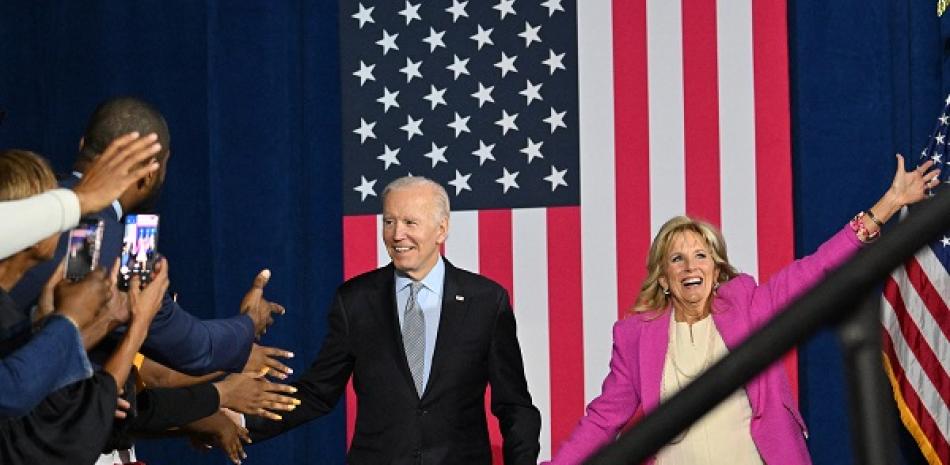 Presidente norteamericano Joe Biden junto a su esposa Jill Biden. AFP