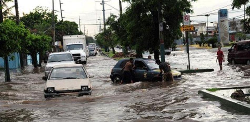 Las lluvias del pasado viernes ocasionaron graves daños a quienes viven el Gran Santo Domingo.