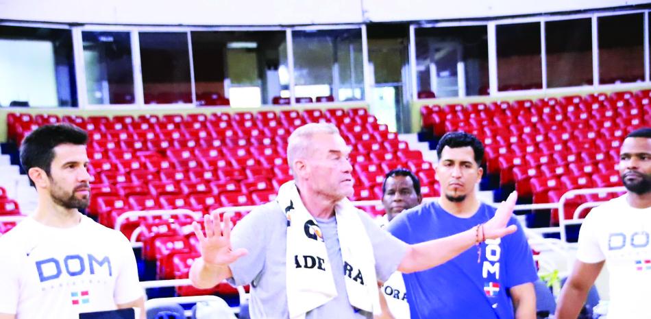 Nestor -Che- García retorna al equipo dominicano con el objetivo de alcanzar otro mundial.
