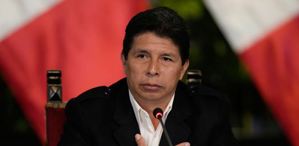 El presidente Pedro Castillo recibió el apoyo de sus partidarios en las calles de Lima. archivo/