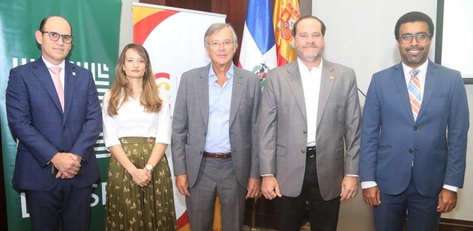Edgar Del Toro, Clara Fernández, Antonio Pérez-Hernández, Julio García Batista y Raúl Hernández.