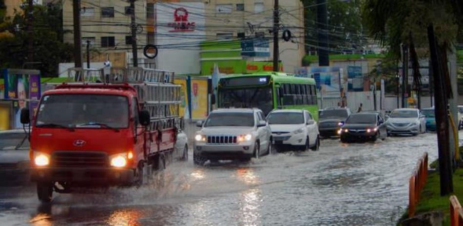 Tarde lluviosa para el gran Santo Domingo. Foto de archivo