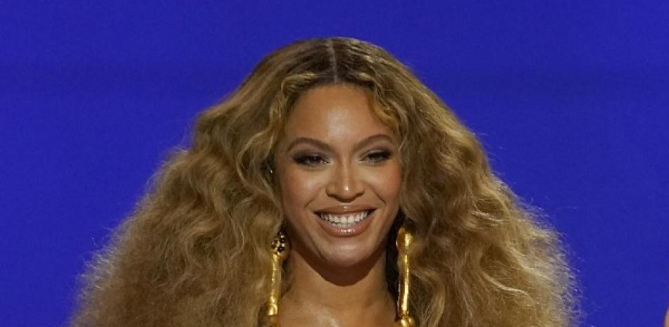 Beyoncé aparece en la 63.a entrega anual de los premios Grammy en Los Ángeles el 14 de marzo de 2021. Beyoncé está nominada a nueve premios Grammy, incluyendo grabación y canción del año por "Break My Soul" junto con álbum del año por "Renaissance". (Foto AP)