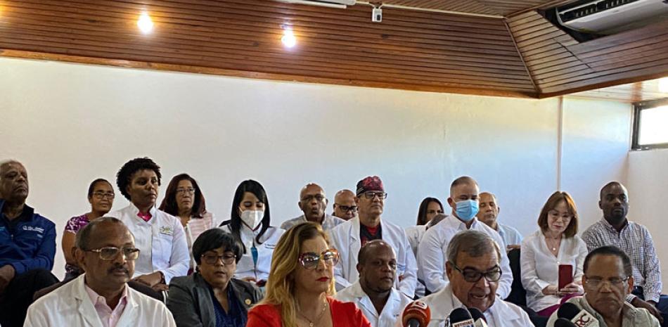 La directiva del Colegio Médico Dominicano ha arreciado su lucha contra las ARS. externa /ld