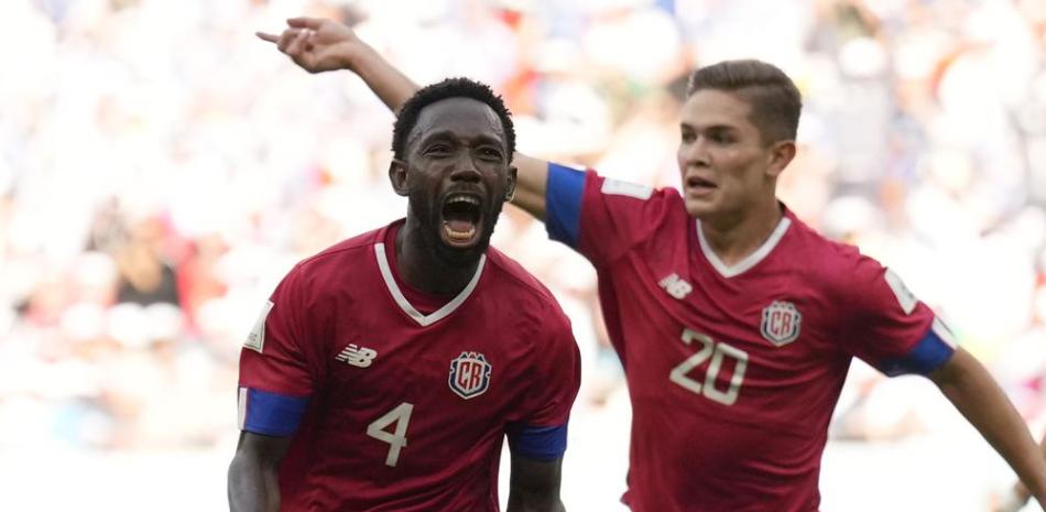 Keysher Fuller celebra en grande el gol que marcó para que Costa Rica logre vencer 1-0 a Japón.