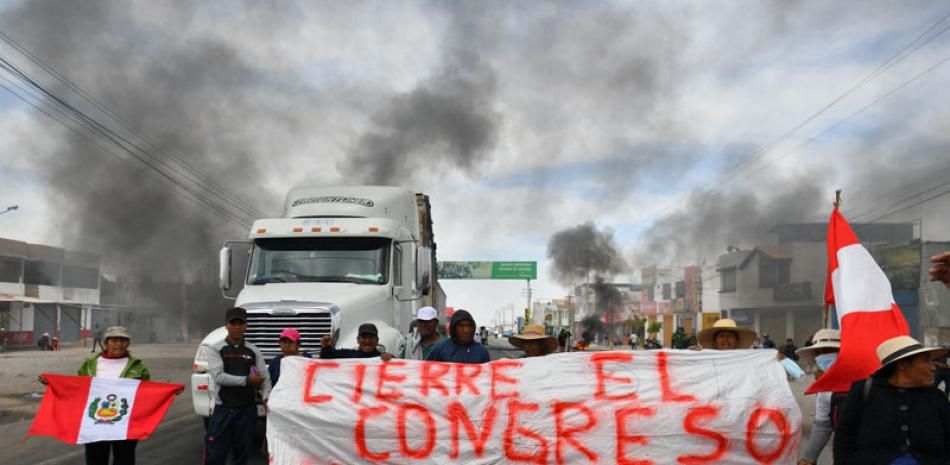 Las avenidas de Lima están siendo concurrentemente ocupadas por manifestantes seguidores del presidente Pedro Castillo, quienes reclaman nuevas elecciones. AP