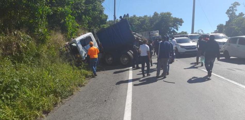 Accidente en autopista Duarte . Foto: Defensa Civil.