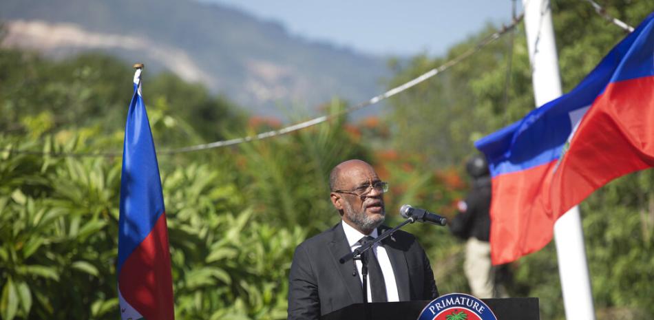 El primer ministro haitiano Ariel Henry habla durante una ceremonia en memoria del asesinado presidente haitiano Jovenel Moise en el Museo del Panteón Nacional en Puerto Príncipe, Haití, 7 de julio de 2022. Foto: Odelyn Joseph/AP.