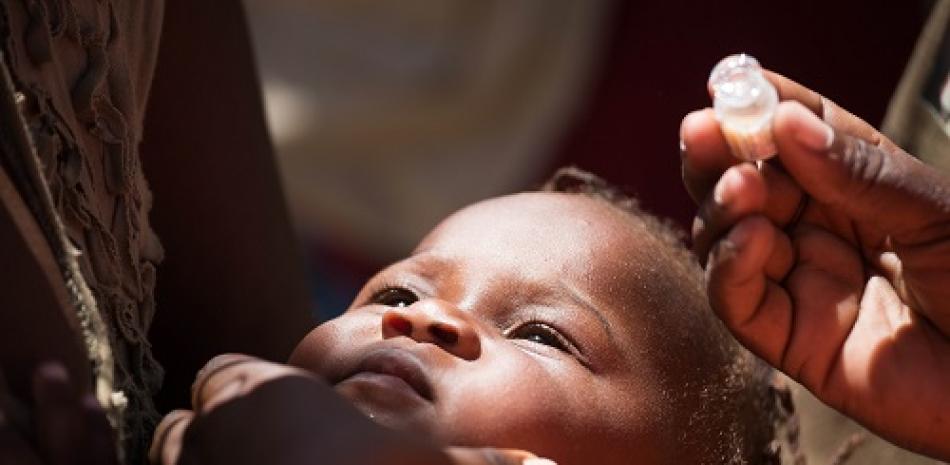 Una niña vacunada contra el cólera en Mozambique. Europa Press