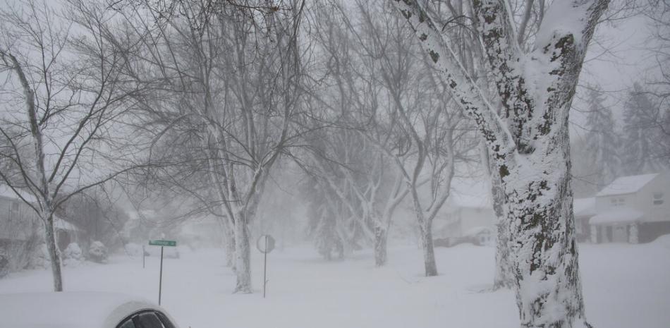 Tormenta de invierno azota el oeste de Nueva York el sábado 24 de diciembre de 2022 en Amherst N.Y. A