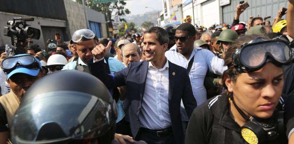Juan Guaidó se proclamó “presidente encargado” en una plaza pública el 5 de enero de 2019, con apoyo de Estados Unidos y medio centenar de países,. AP