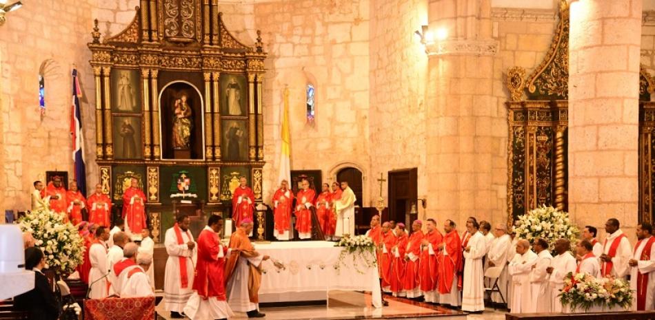 Obispos dominicanos ofrecen eucaristía en memoria de Benedicto XVI. Foto: Victor Ramírez/LD.