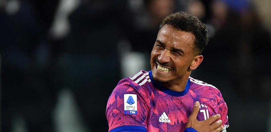 Danilo reacciona luego de anotar el gol del triunfo de la Juventus en la Serie A del fútbol de Italia.