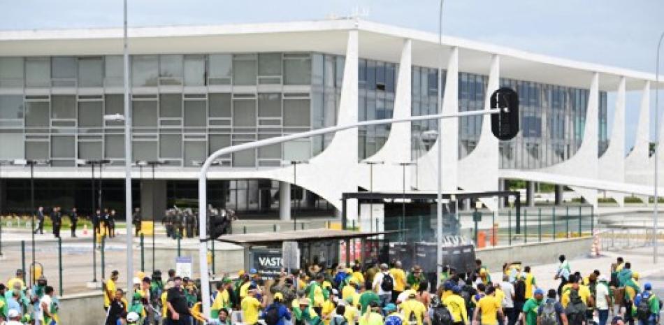 Bolsoranistas invaden principales instuticiones de Brasil. AFP
