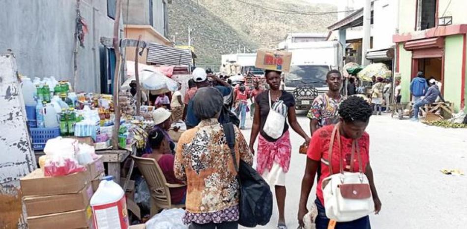 Haitianos llegaron en gran número a los mercados.