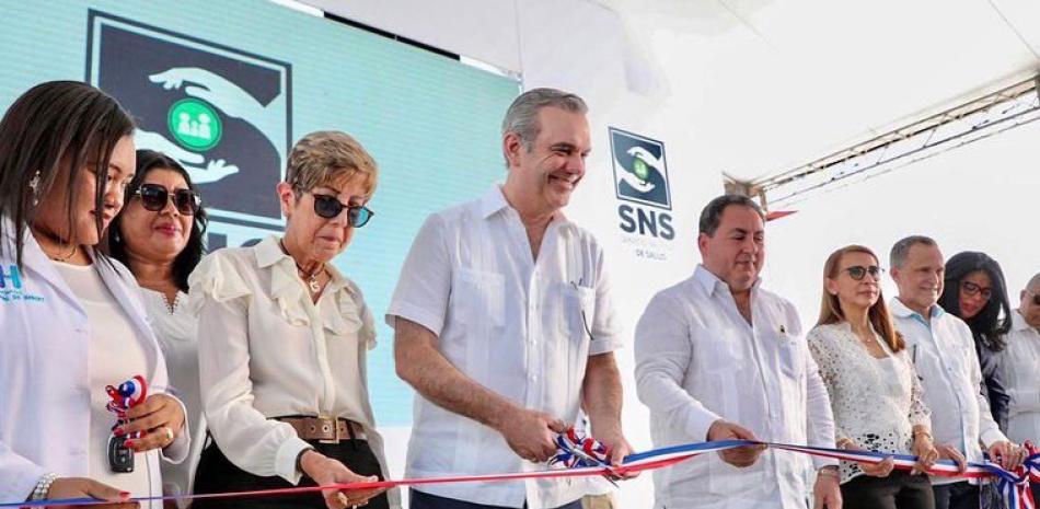 El presidente Luis Abinader inauguró e inició nueve obras en la provincia Puerto Plata.
