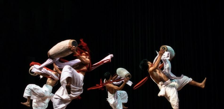 Bailarines de teatro. Imagen ilustrativa. Pexels