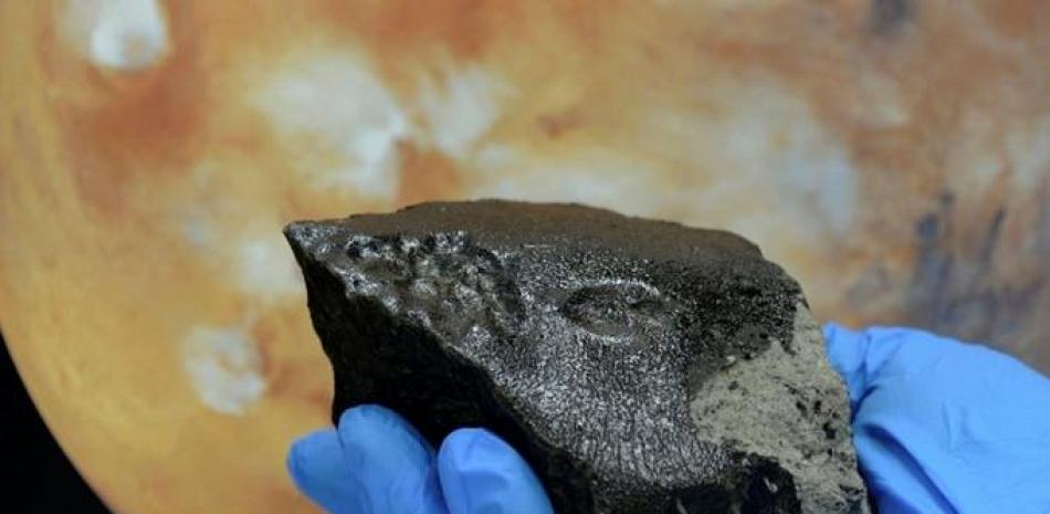 Fotografía del meteorito Tissint, cortesía de Kurt Kracher, Museo de Historia Natural de Viena. Foto: Europa Press