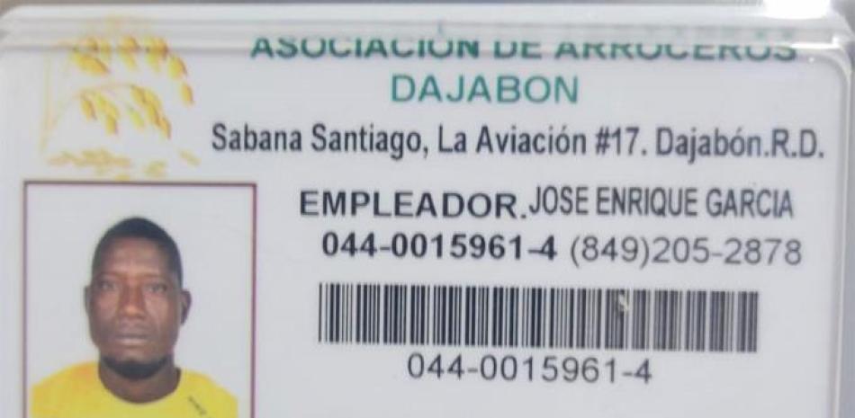 El carnet muestra la foto y nombre del trabajador, e identifica al productor-empleador. fuente externa