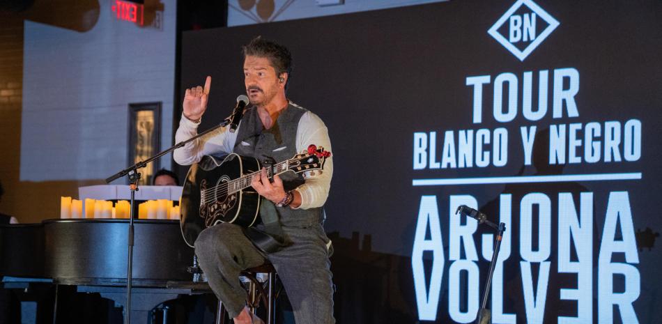 El cantautor guatemalteco Ricardo Arjona ofrecerá a partir de abril próximo una extensión de su gira "Blanco y negro" por más de 20 ciudades de Estados Unidos, con Seattle (noroeste del país) como punto de partida. EFE