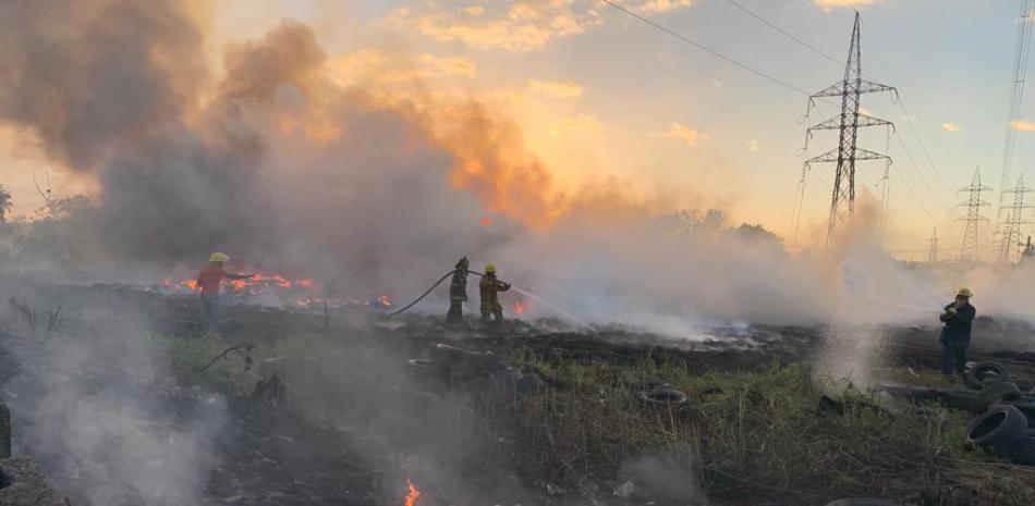 Incendio en El Almirante. Foto: Víctor Ramírez.