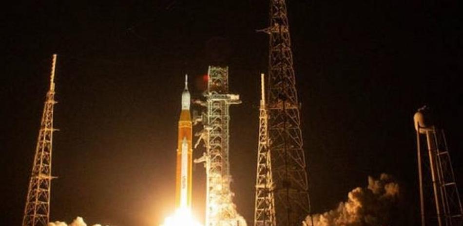 Primer despegue del SLS con la misión Artemis I - NASA