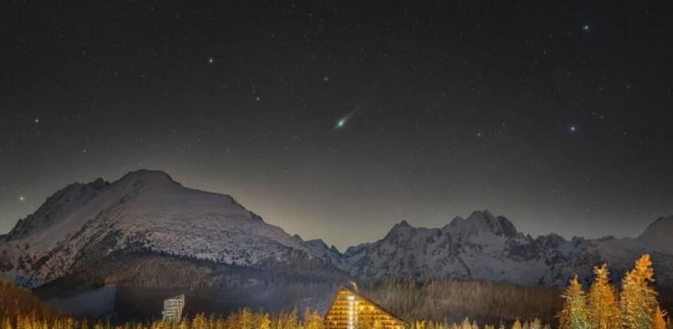El cometa C2022 E3 captado desde Eslovaquia.

Foto: ETR HORÁLEK