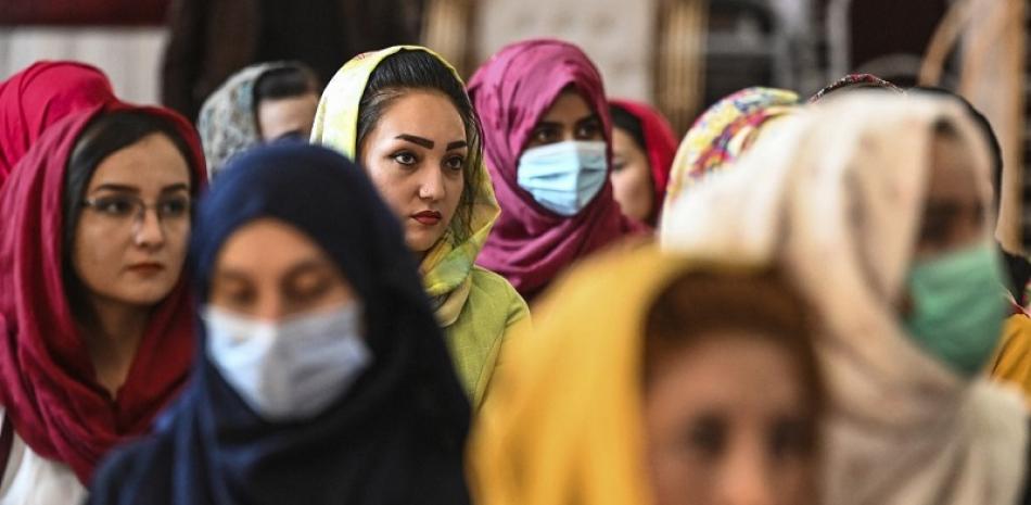 Los derechos de las mujeres afganas son amenazados por los talibanes. SAJJAD HUSSAIN | AFP