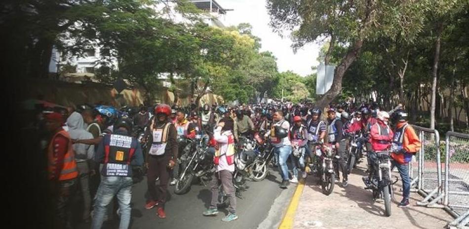 Motoconchistas protestan frente al Palacio Nacional. Fotos: Leonel Matos / LD